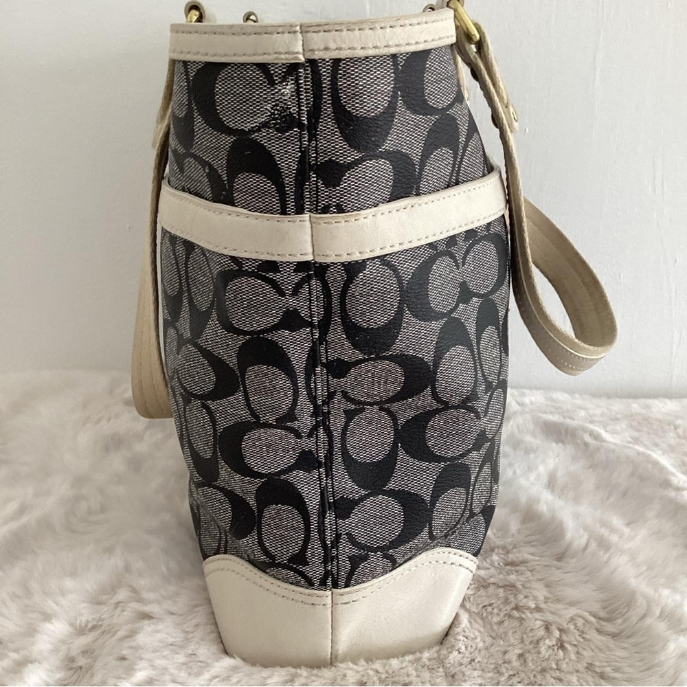 Coach Signature tote with blue stripe - Picture 2 of 7